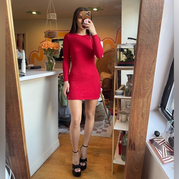 Reformation Dresses & Skirts - Reformation Ribbed Long Sleeve Dress